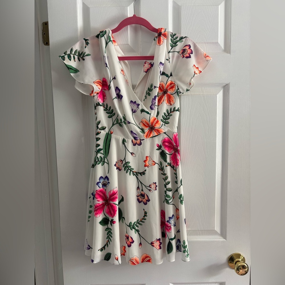Express Floral Wrap Dress – Size 2 – White Pink/Orange Blooms